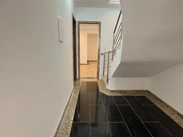Imagem 7: Cobertura à venda, no Ed. Ulan Bator, em Vila Velha, Itapuã, com 5 quartos, 260m²