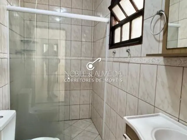 Imagem 6: Maracanã, Praia Grande, S.p.casa Térrea. 2 Dormitórios Amplos (Sendo 1 Suíte). 300 Metros da Orla. Casa