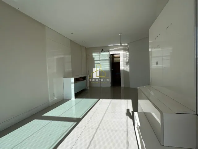 Imagem 8: Venda de Apartamento de Luxo na Praia do Canto em Vitória-ES - 4 Quartos, 1 Suíte, 2