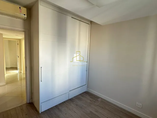 Imagem 5: Venda de Apartamento de Luxo na Praia do Canto em Vitória-ES - 4 Quartos, 1 Suíte, 2