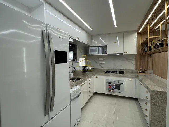 Imagem 3: Casa duplex à Venda PORTEIRA FECHADA em Colina de Laranjeiras ? Localização Perfeita