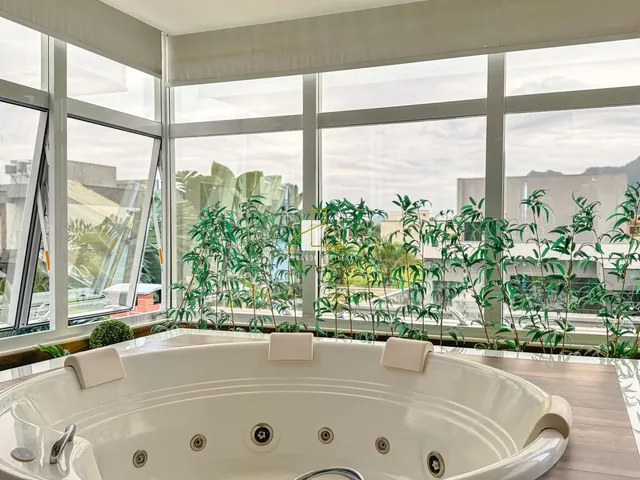 Imagem 13: Casa em Condomínio de Luxo em Alphaville Jacuhy: 4 Quartos, 3 Suítes, 350m² - Venda em
