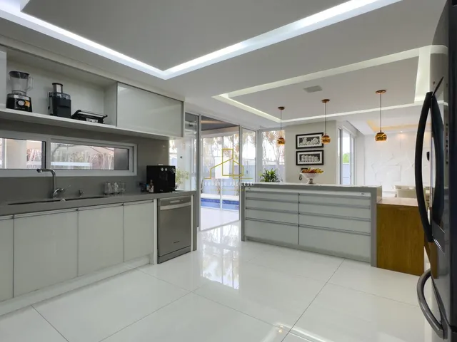 Imagem 11: Casa em Condomínio de Luxo em Alphaville Jacuhy: 4 Quartos, 3 Suítes, 350m² - Venda em