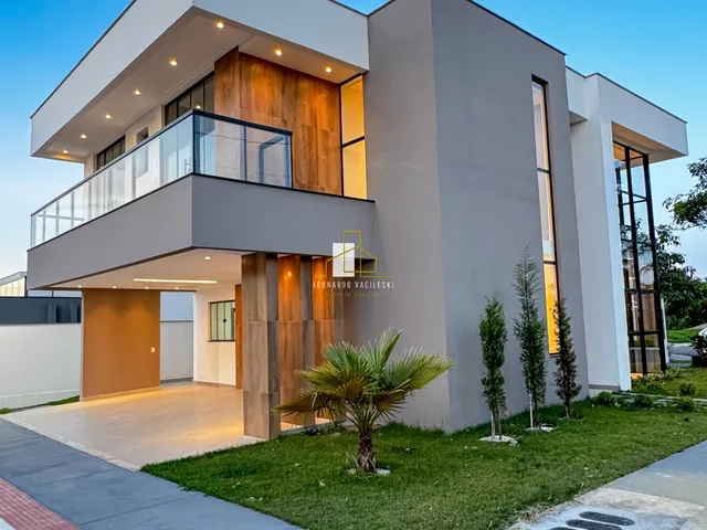 Imagem 16: Casa de luxo em condomínio - 4 quartos, 3 suítes, 1 sala, 5 banheiros - Bairro