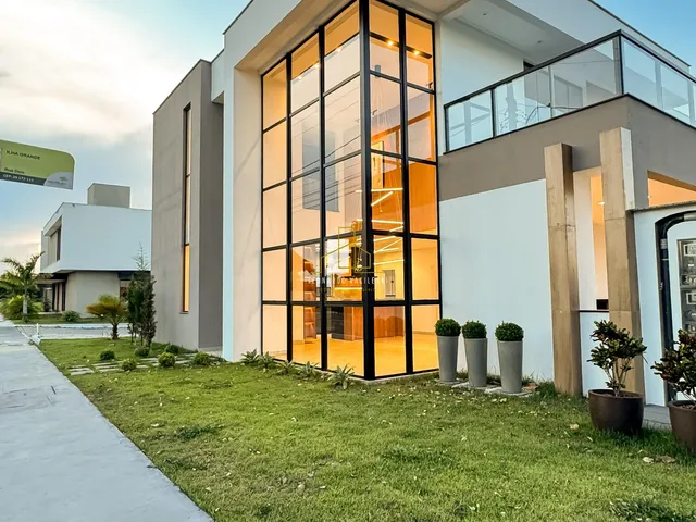 Imagem 9: Casa de luxo em condomínio - 4 quartos, 3 suítes, 1 sala, 5 banheiros - Bairro