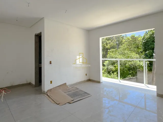 Imagem 6: Casa Duplex em Portal de Jacaraipe, com 3 quartos, suíte, 2 vagas de garagem e quintal