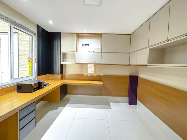Imagem 6: Casa de Alto Padrão com 4 Quartos no Condomínio Itatiaia, Colina de Laranjeiras