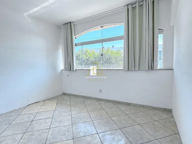 Imagem 4: Casa Comercial de Luxo no Valparaiso: 6 Quartos, 3 Suítes, 8 Salas, 5 Banheiros - Serra