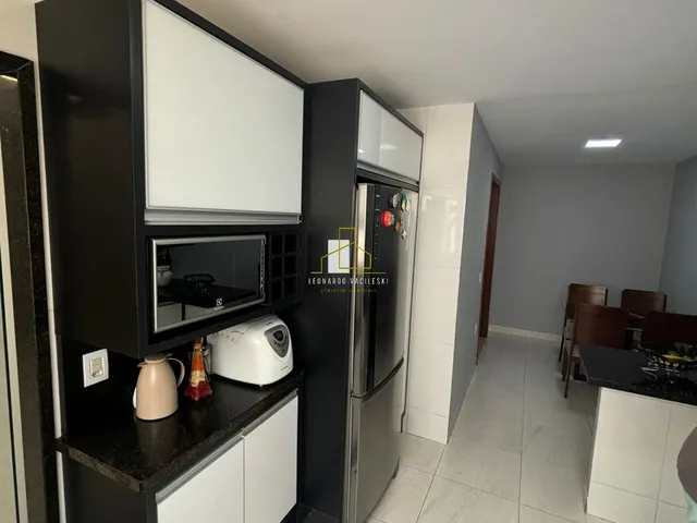 Imagem 7: Casa linear de 4 quartos incluindo uma suíte em Colina de Laranjeiras