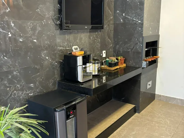 Imagem 12: Casa linear de 4 quartos incluindo uma suíte em Colina de Laranjeiras