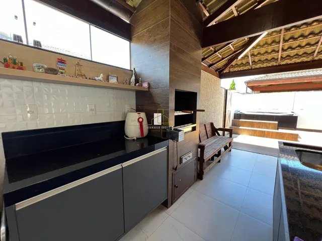 Imagem 2: Casa em Condomínio de Luxo com 4 Quartos na Colina de Laranjeiras - Serra-ES: 150m², 2