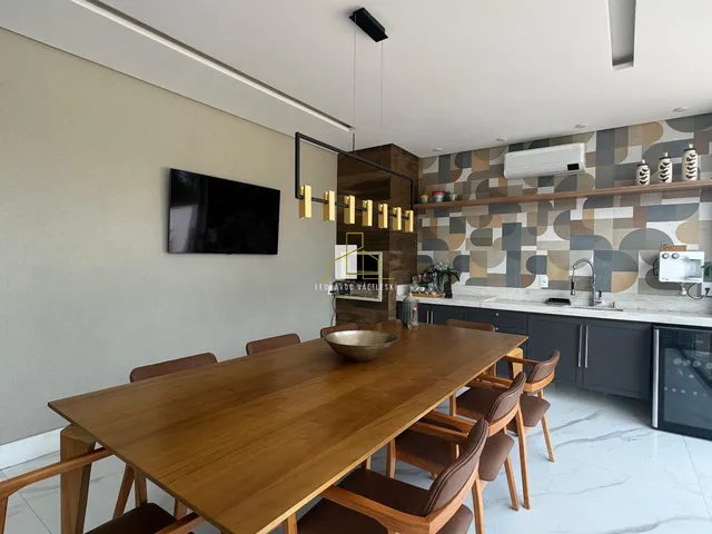 Imagem 8: Imperdível! Casa de 4 quartos, 1 suíte, 1 sala, 3 banheiros, 2 vagas e 300 m² em