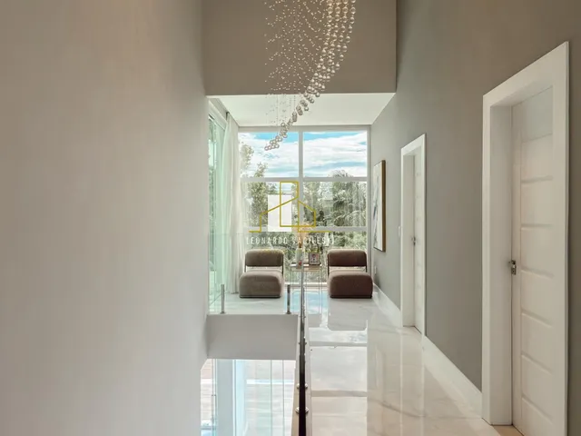 Imagem 3: Imperdível! Casa de 4 quartos, 1 suíte, 1 sala, 3 banheiros, 2 vagas e 300 m² em
