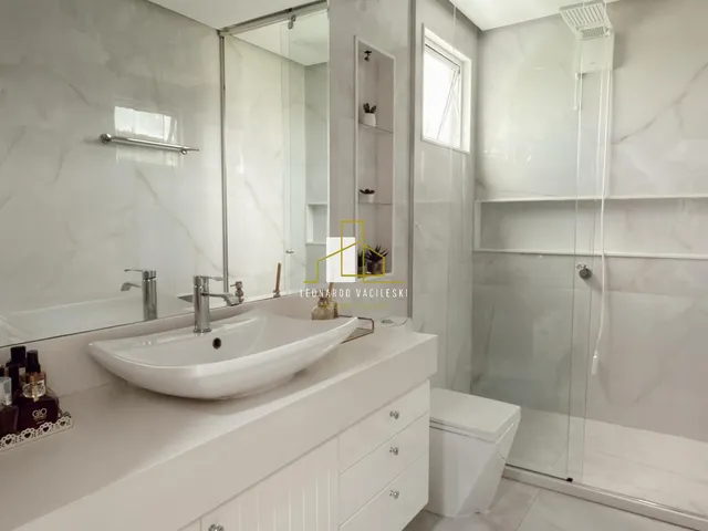 Imagem 9: Imperdível! Casa de 4 quartos, 1 suíte, 1 sala, 3 banheiros, 2 vagas e 300 m² em