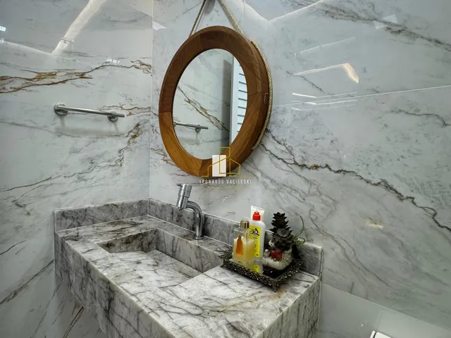 Imagem 7: Imperdível! Casa de 4 quartos, 1 suíte, 1 sala, 3 banheiros, 2 vagas e 300 m² em