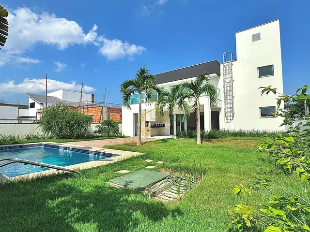 Imagem: Casa de alto padrão à venda em Alphaville
