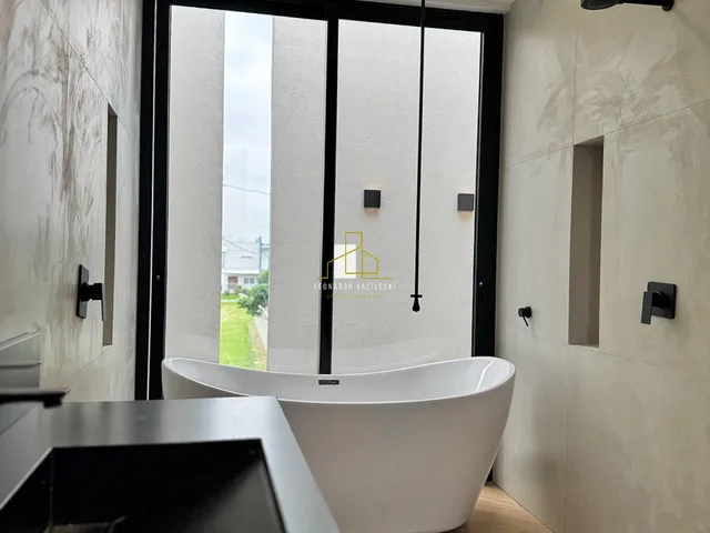 Imagem 2: Casa de luxo em condomínio à venda em Alphaville Jacuhy - 4 quartos, 4 suítes, 6