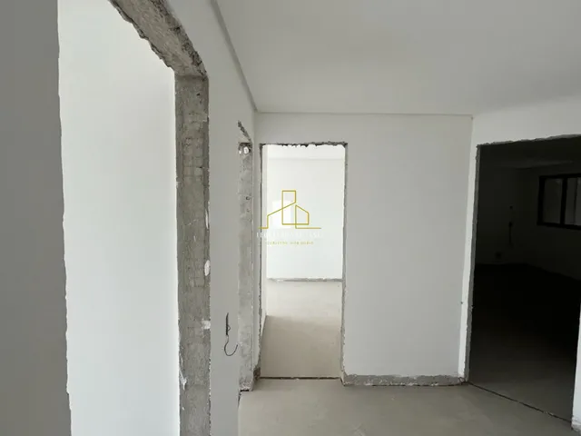 Imagem 3: Venda de Luxuoso Apartamento com 4 Suítes e 4 Vagas na Enseada do Suá, Vitória-ES
