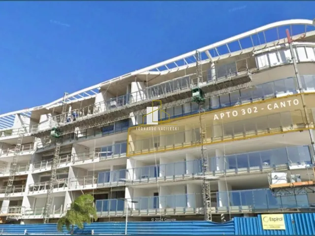 Imagem 10: Venda de Luxuoso Apartamento com 4 Suítes e 4 Vagas na Enseada do Suá, Vitória-ES