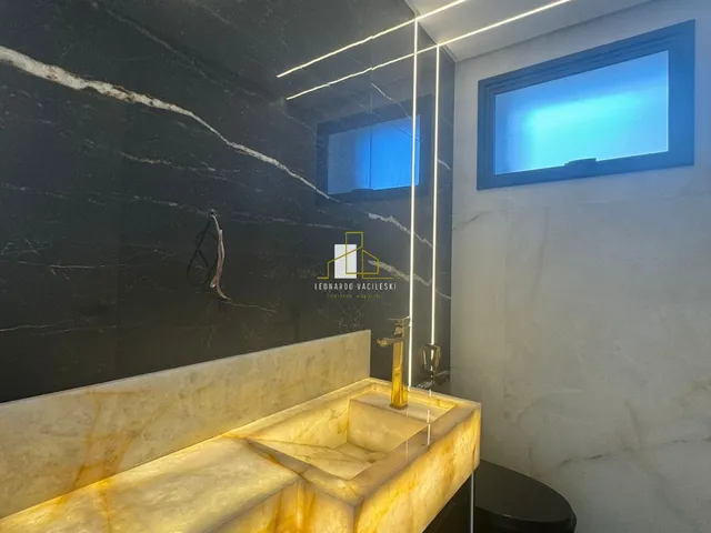 Imagem 12: Casa de Condomínio com 7 Quartos e 5 banheiros à Venda, 306 m² por R$ 3.200.000