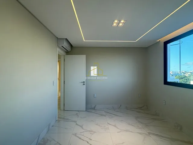 Imagem 11: Casa de Condomínio com 7 Quartos e 5 banheiros à Venda, 306 m² por R$ 3.200.000