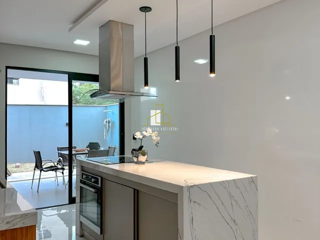 Imagem 2: Casa em Condomínio à Venda em Manguinhos, Serra-ES: 3 Quartos, 2 Banheiros, 2 Vagas de