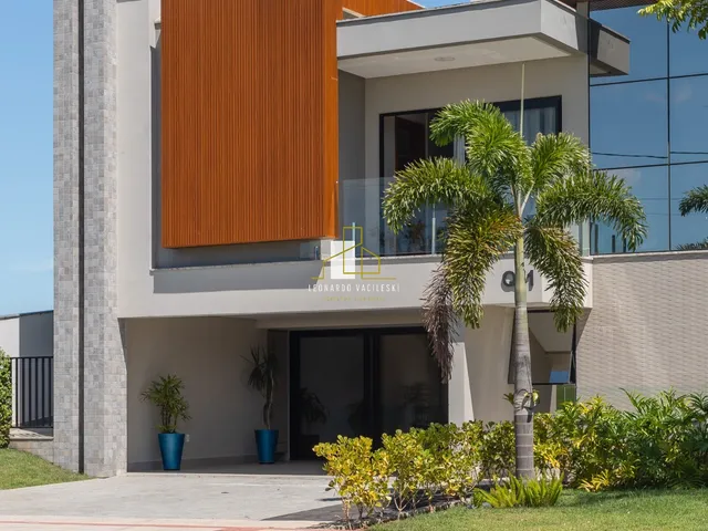 Imagem 9: Casa de Luxo em Condomínio à Venda em Alphaville Jacuhy - 5 Quartos, 4 Suítes, 4 Vagas