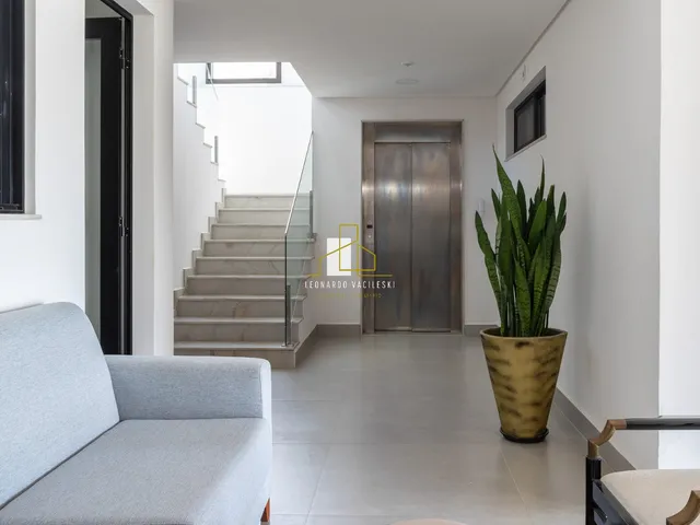 Imagem 2: Casa de Luxo em Condomínio à Venda em Alphaville Jacuhy - 5 Quartos, 4 Suítes, 4 Vagas