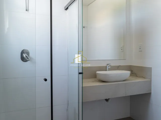 Imagem 4: Casa de Luxo em Condomínio à Venda em Alphaville Jacuhy - 5 Quartos, 4 Suítes, 4 Vagas