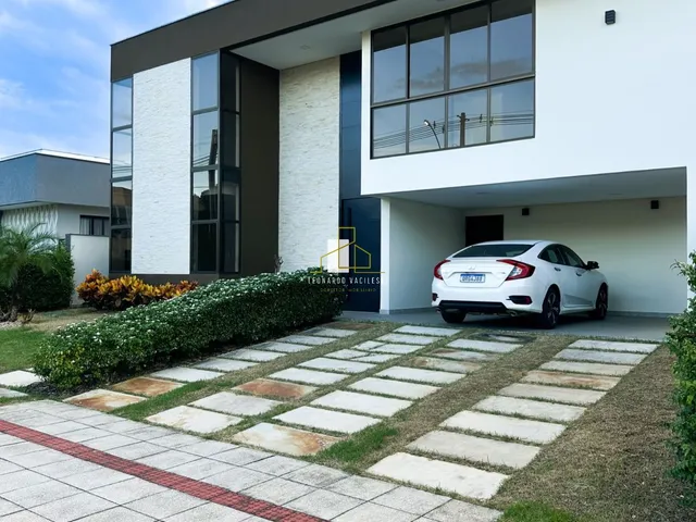 Imagem: Luxuosa casa em condomínio à venda em