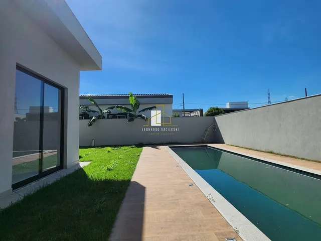Imagem 12: Casa de Luxo em Condomínio à Venda em Alphaville Jacuhy, Serra-ES: 3 quartos, 3