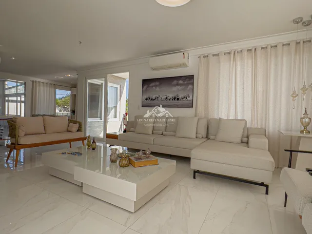 Imagem 12: Linda casa em condomínio de luxo em Alphaville Jacuhy, Serra-ES: 4 quartos, 4 suítes, 4