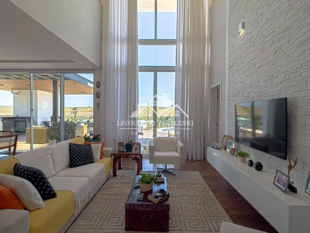 Imagem: Luxuosa Casa de 3 Suítes em Condomínio