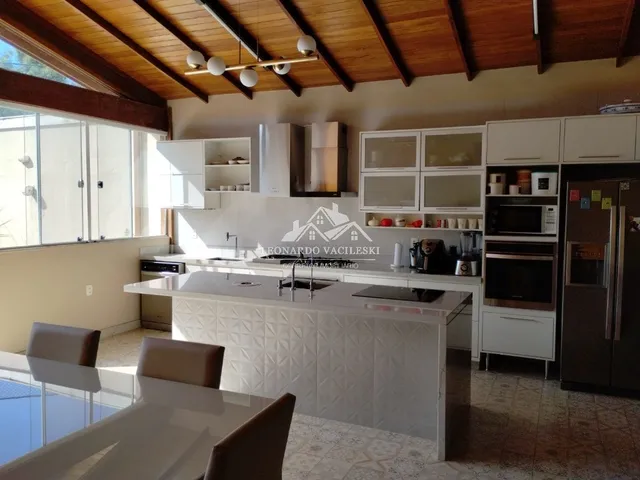 Imagem 11: LINDA CASA COM QUINTAL Á VENDA EM VILA DOS PÁSSAROS - MORADA DE LARANJEIRAS