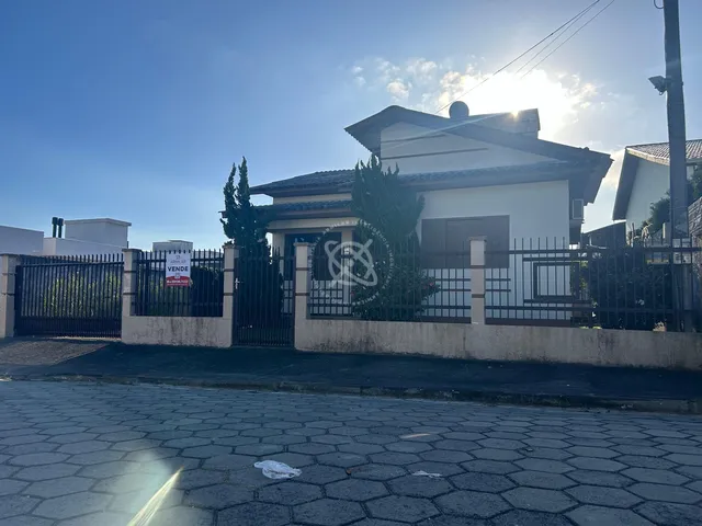Imagem: Casa Semimobiliada no bairro Urussanguinha