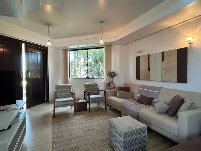 Imagem 13: Casa de alto padrão no bairro Vila São José com edícula