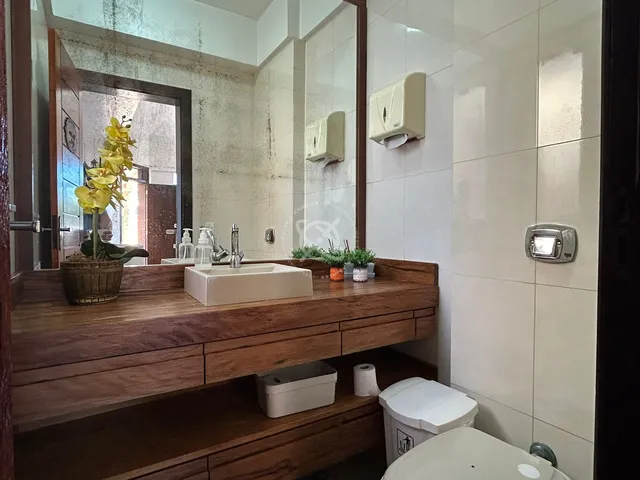 Imagem 6: Casa de alto padrão no bairro Vila São José com edícula