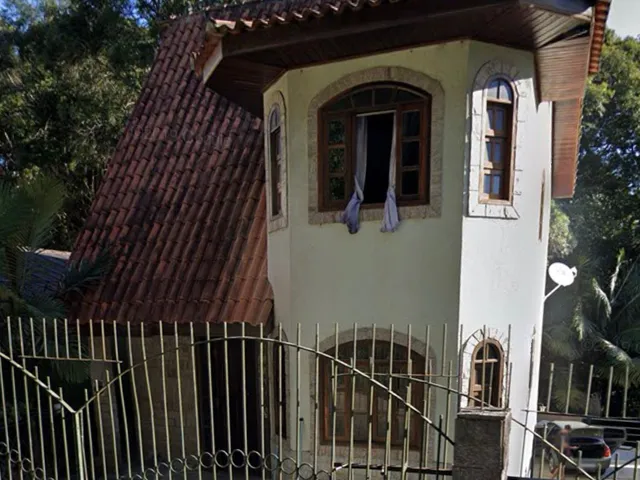Imagem: Casa Chalé em Barreirinha, Curitiba/PR