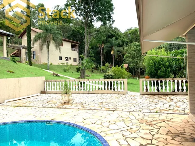 Imagem: A fazenda possui 4 Dormitórios, 1 Suíte, 6 Banheiros, 10