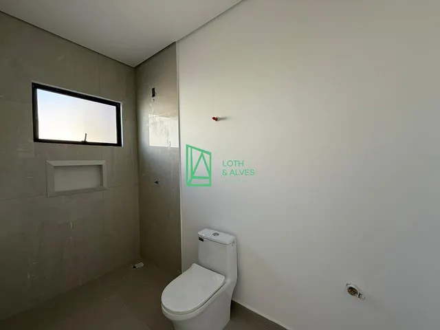 Imagem 4: SOBRADO EM PENHA - SC, 01 SUITE COM SACADA, 02 DORMITÓRIOS, LIVING INTEGRADO, EXCELENTE