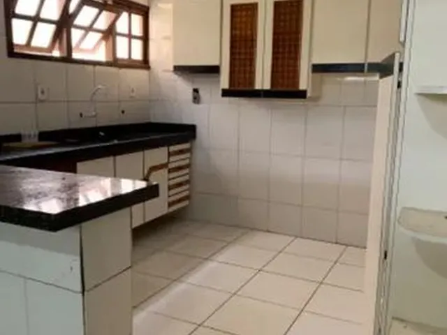 Imagem: 5 Quartos 3 Banheiros - B. Candeias