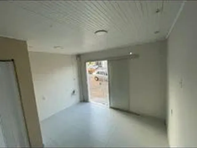 Imagem 1: Ponto Comercial Galpão / depósito com 2 vagas na garagem
