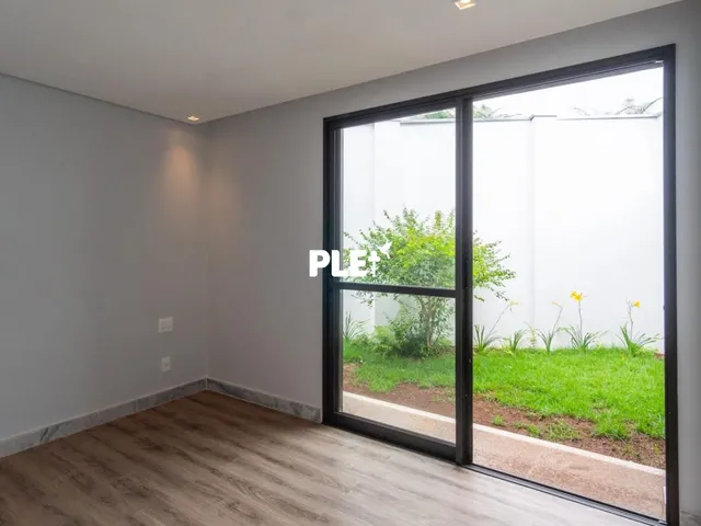 Imagem 11: Casa com 04 Dormitórios e Suíte – 205 m² de Construção em Terreno de 240 m² – Co