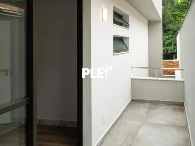 Imagem 12: Casa com 04 Dormitórios e Suíte – 205 m² de Construção em Terreno de 240 m² – Co