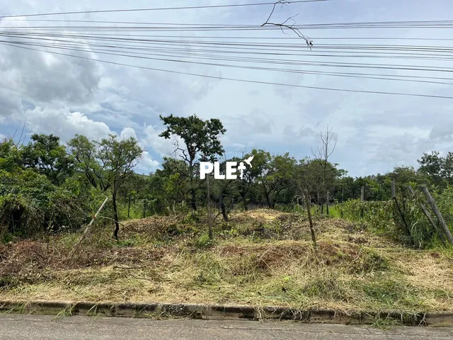 Imagem: Terreno de 729,96 m² em Confins