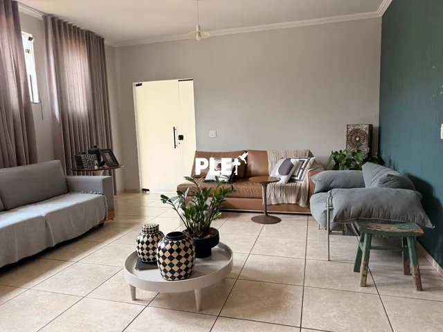 Imagem: Casa em Condomínio Exclusivo a Dois Quarteirões