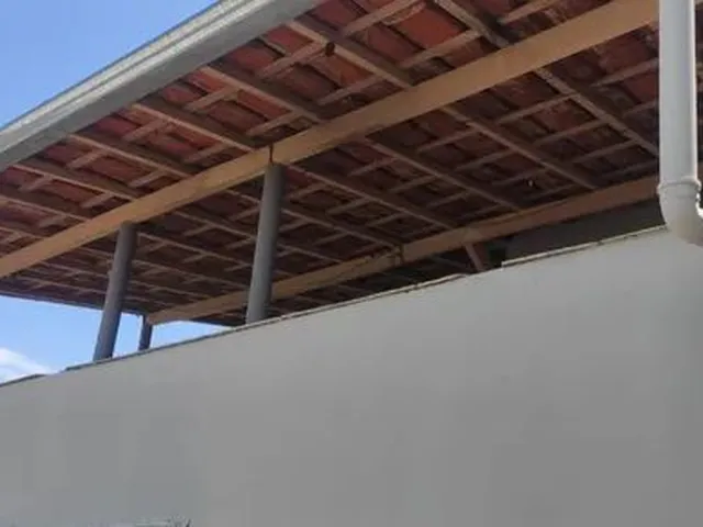 Imagem: A casa possui 2 Dormitórios, 1 Banheiro, 1 Vaga na
