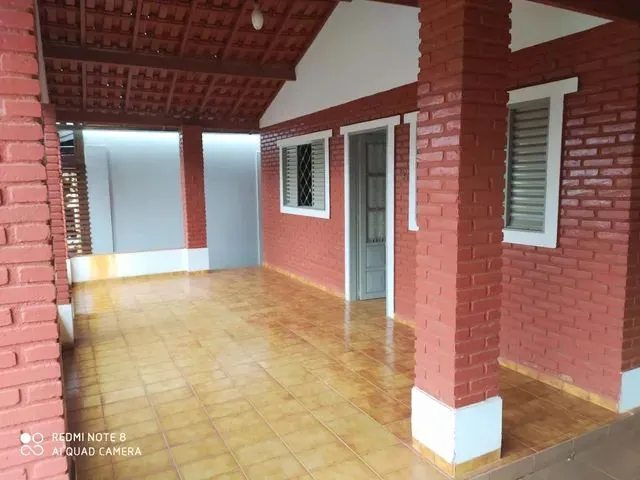 Imagem 5: Chalé em Caldas Novas com 3 Quartos Suítes, Sala Ampla, Cozinha, Varanda Em