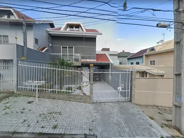 Imagem: Sobrado com 03 Dormitórios, Bem Localizado