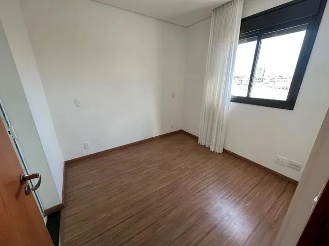 Imagem 3: Apartamento 3 Quartos com Elevador no Castelo